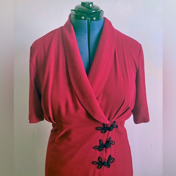 Vintage 1980s does 1940s Bombshell Dress - Picture 4 of 7